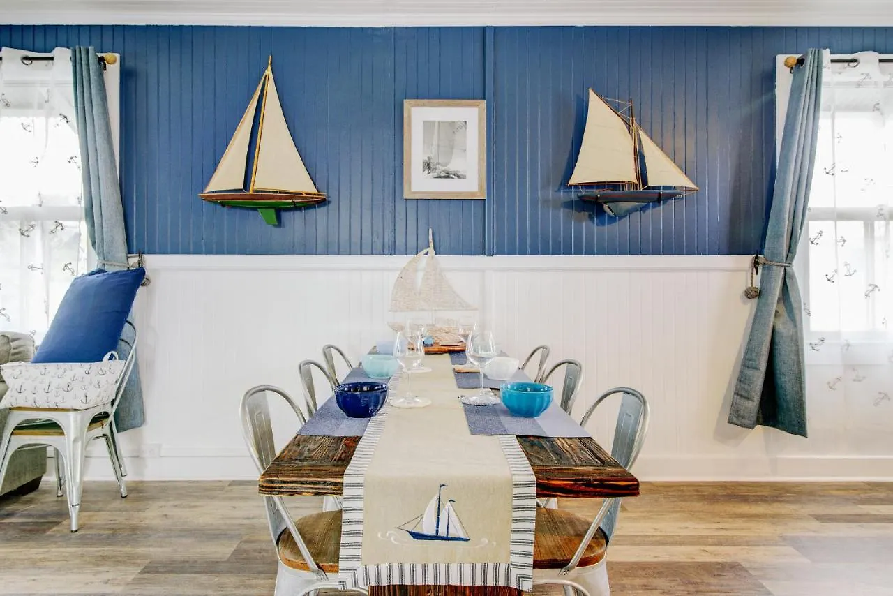 New Whaler Inn- Nautical Magic Hilo Downtown Holiday home
